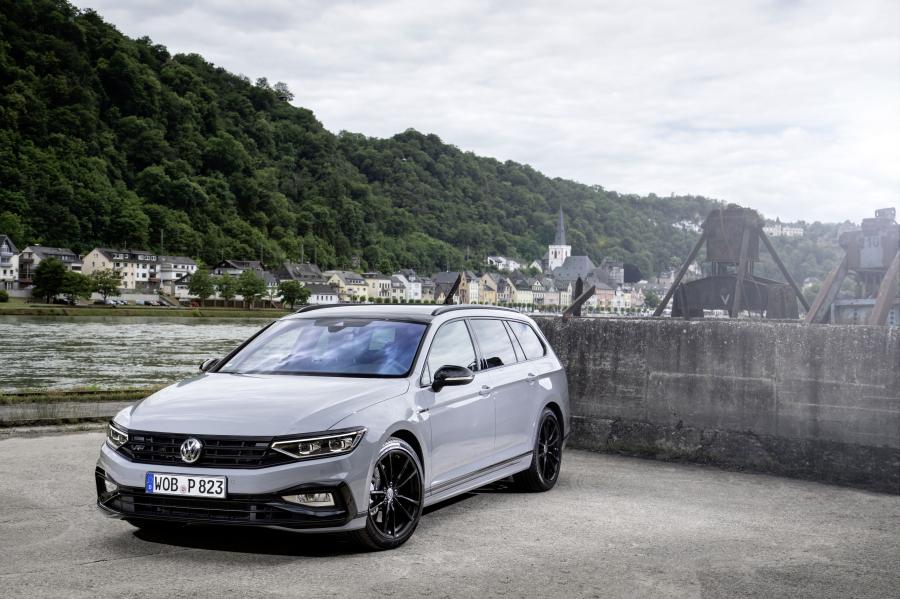  Volkswagen Passat Variant R-Line Edition (B8) 2019 года  (фото 15 из 31)